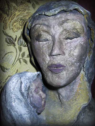 Tuula Hiekkanen: Sylissä