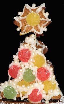 Piparkakkumuumitalon pihakuusi