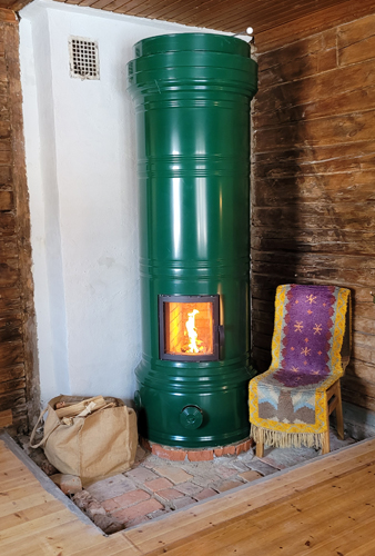 valkoinen pönttöuuni