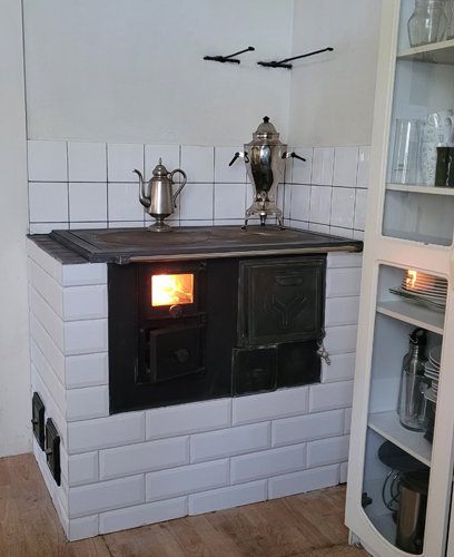 Puuhella, Petteri Stubb Tmi